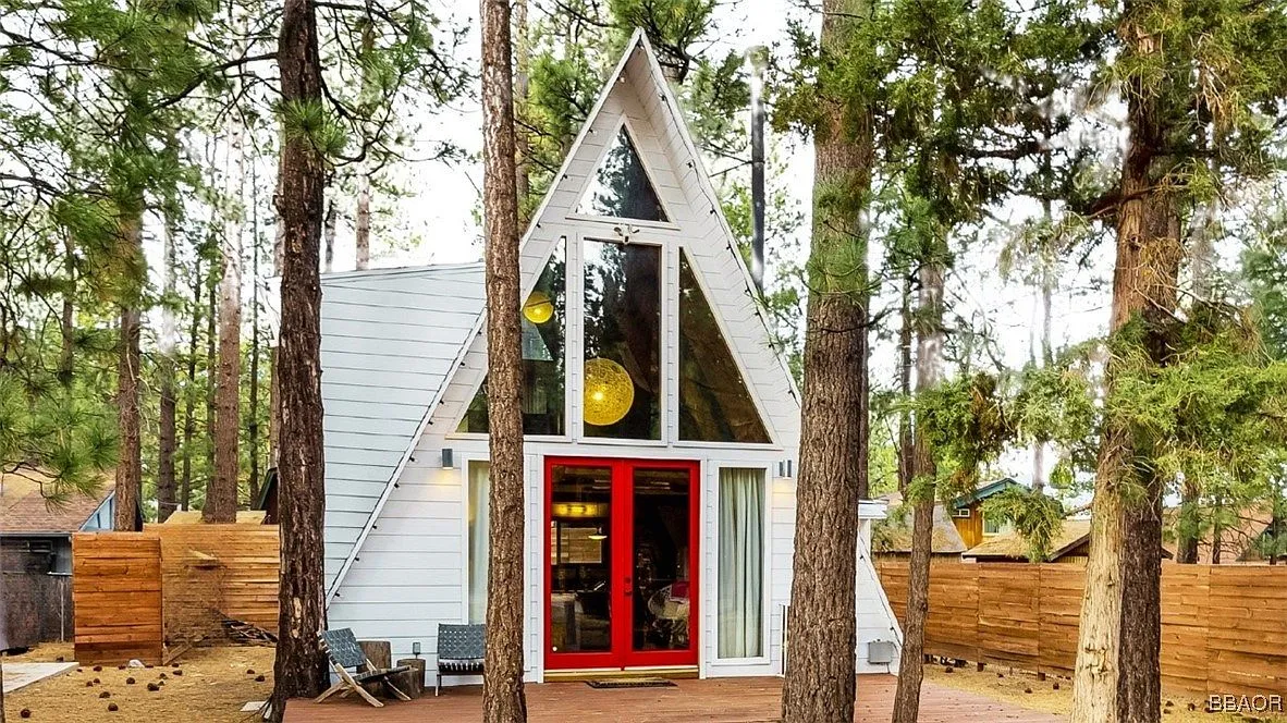Unique dome house in Joshua Tree desert