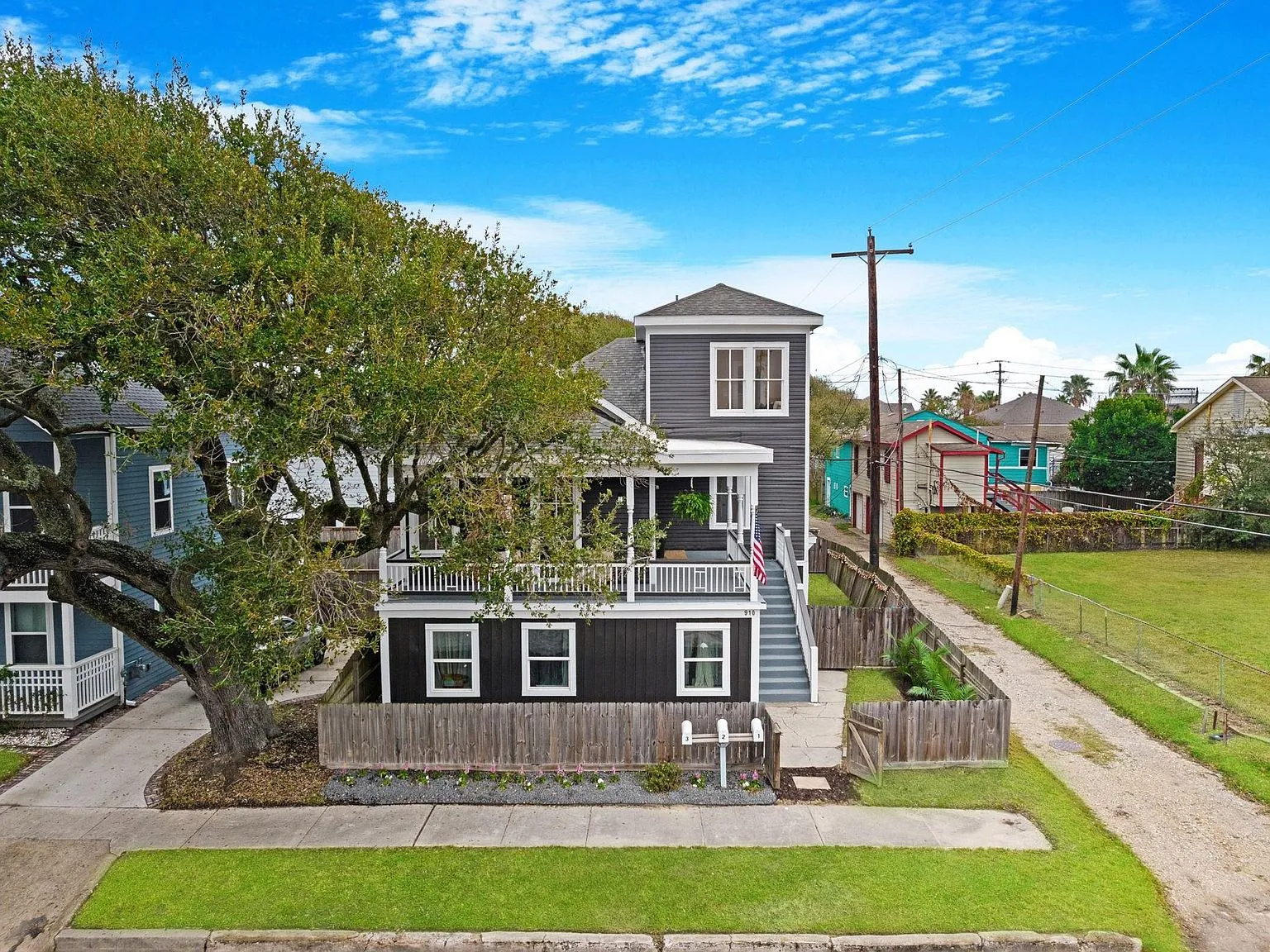Unique dome house in Joshua Tree desert