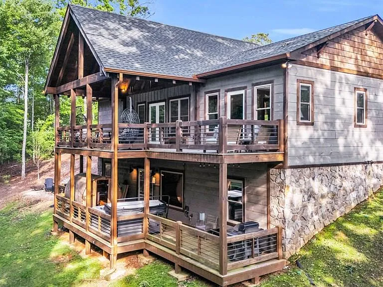 Unique dome house in Joshua Tree desert
