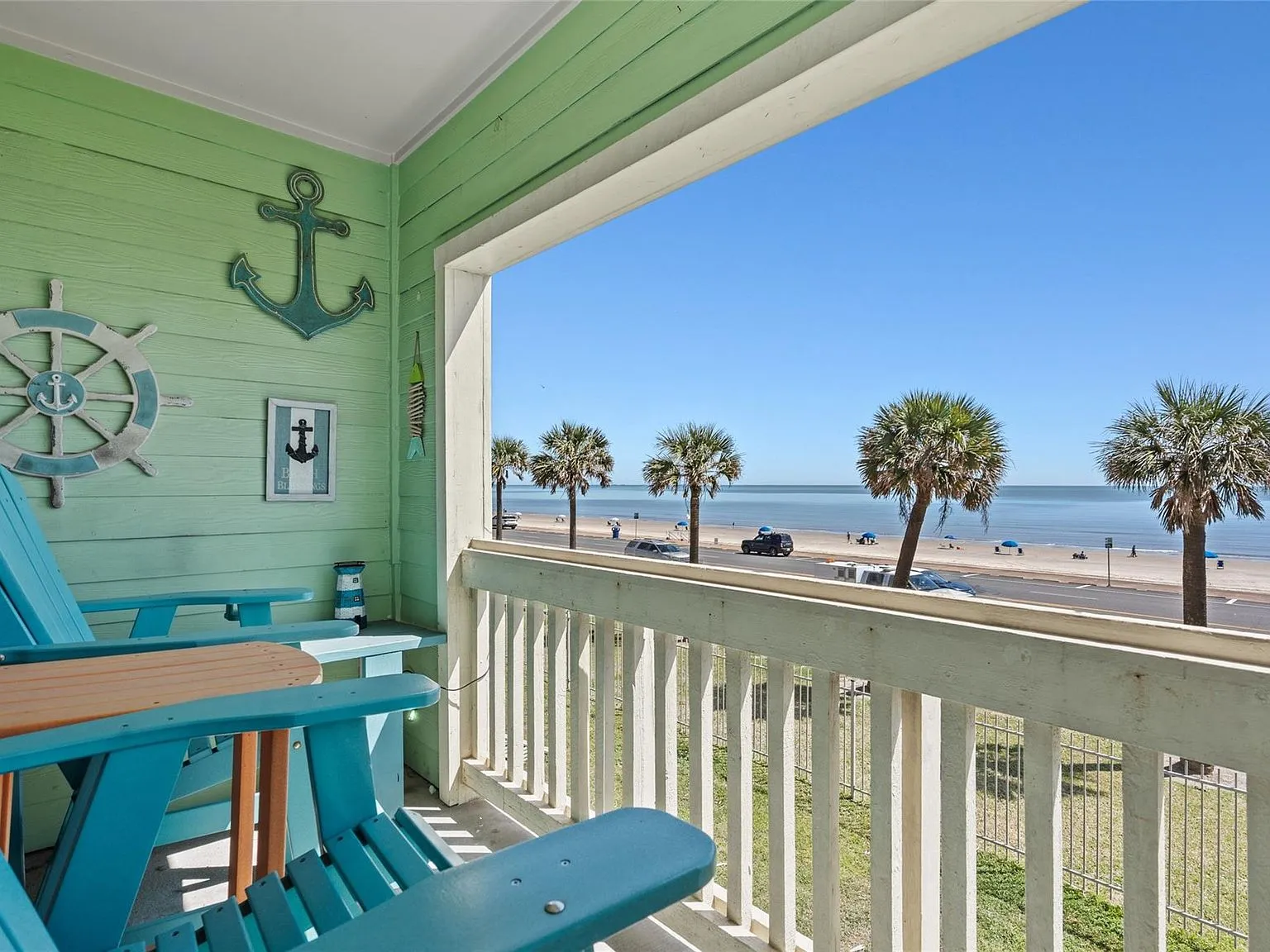Unique dome house in Joshua Tree desert