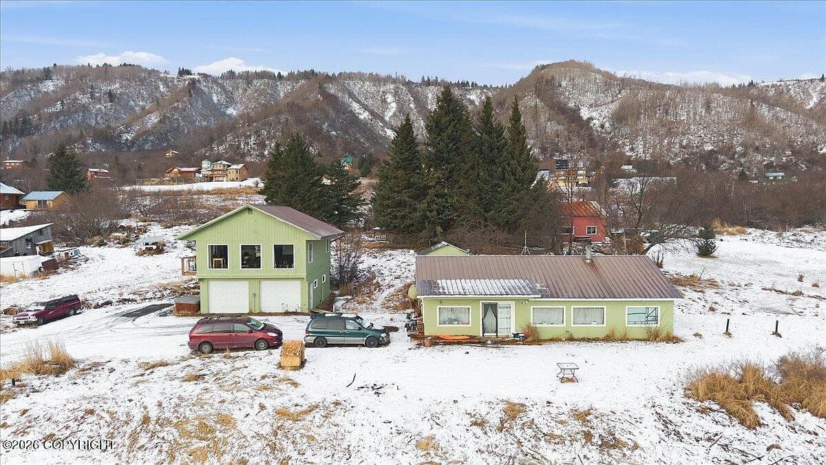 Short-term rental for sale at 40035 Fernwood Dr, Homer, AK, 99603